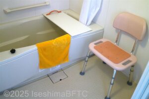 シャワーチェアとバスボード