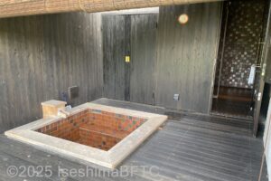 ヴィラ4　露天風呂のようす