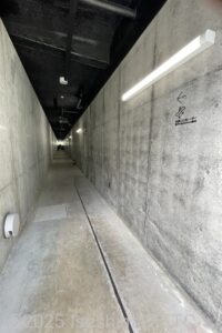 2.トンネルになった通路