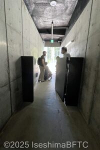 4.通路の先のゲート