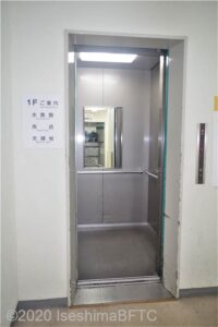 館内エレベーター