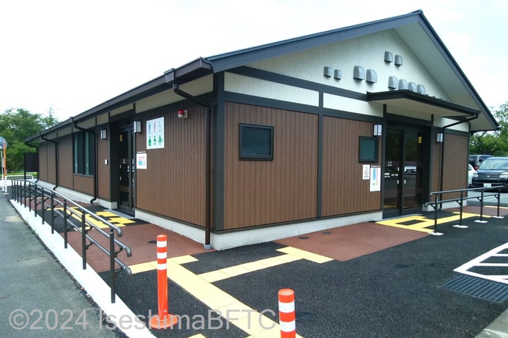 宇治浦田街路広場公衆トイレ外観