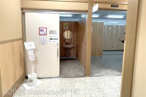 岩戸屋1階車いす対応トイレ　入口