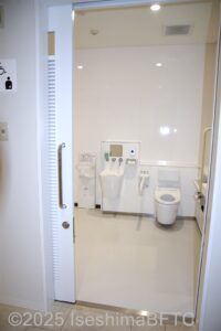 ミライセ8階車いす対応トイレ入口