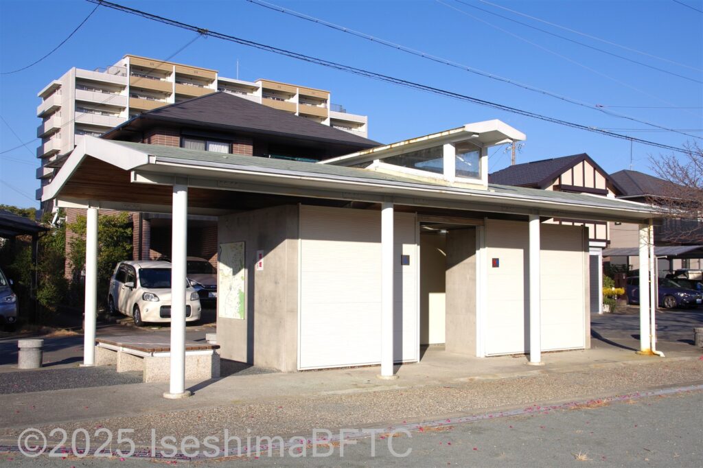 船江公園公衆トイレ外観