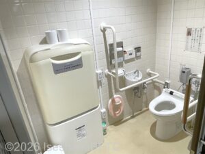 御薗総合支所車いす対応トイレ内部