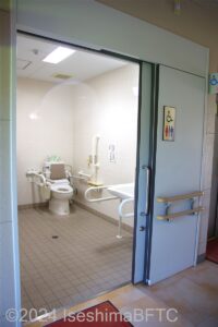 二見生涯学習センター1階車いす対応トイレ入口