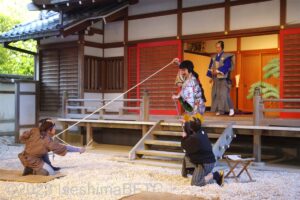 山田奉行所　熱演のようす
