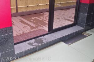 女性用大浴場　露天風呂への出入口