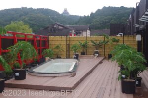 女性用露天風呂のようす