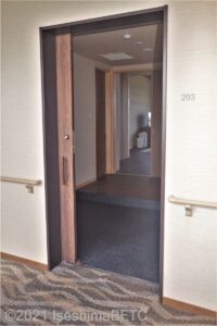 テラス付きジュニアスイート（シャワーブース付き）　入口