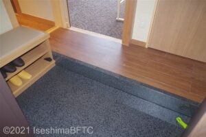 スーペリアトリプル（シャワーブース付き）　上がりかまち段差