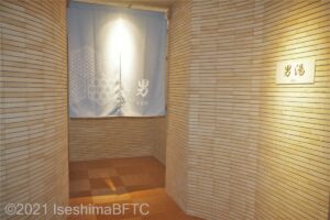 男性用大浴場　入口