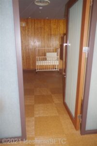 男性用大浴場　脱衣所入口ドア