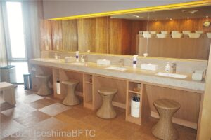 男性用大浴場　洗面