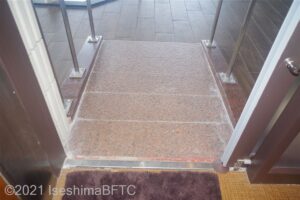 男性用大浴場　浴室入口