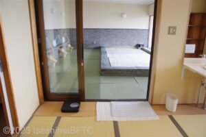 男性用大浴場　浴室入口