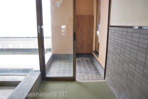 男性用大浴場　露天風呂への入口