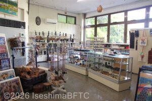 1階ミュージアムショップのようす