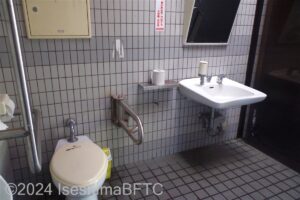 入口方向を見たところ