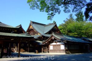 神楽殿（かぐらでん）の外観
