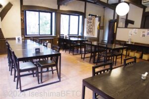 お食事処「忍者屋敷」店内のようす