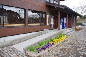 創造の森横山作業所　建物入口
