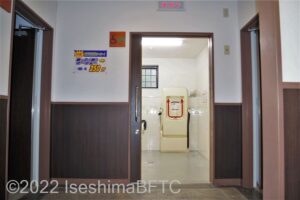 海ほおずき車いす対応トイレ入口