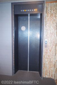 エレベーター1　外観