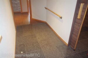 204号室　入口を入ったところ