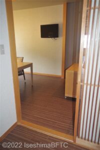 204号室　ダイニング入口