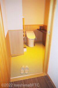 204号室　トイレ入口
