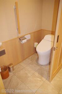 602号室　トイレ室内
