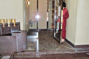 女性用大浴場　浴室入口2