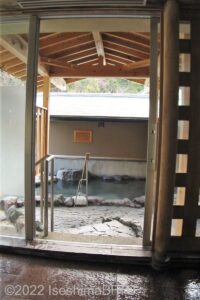 女性用大浴場　露天風呂入口