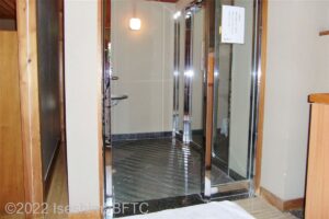 男性用大浴場　浴室入口1
