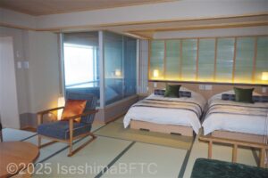 605号室　ベッド方向を見る