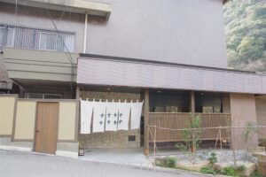 入口