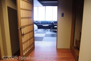 436号室　室内への入口