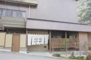 入口