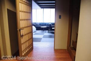 436号室　室内への入口