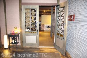 山のダイニング「滝のべ」入口