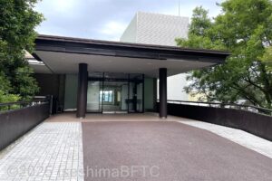 ハーバーウイング棟の入口