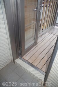 「静の海」222号室　露天風呂への入口