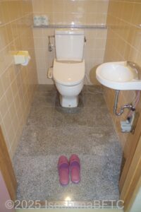 男性用大浴場　脱衣所のトイレ