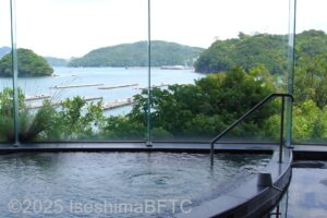 女性用大浴場からの景色　海が見える