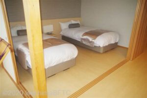 803号室　ベッド