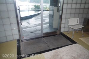 女性用大浴場　浴室入口
