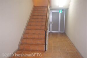 男性用大浴場への階段