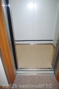 のぞみ館西エレベーター内部